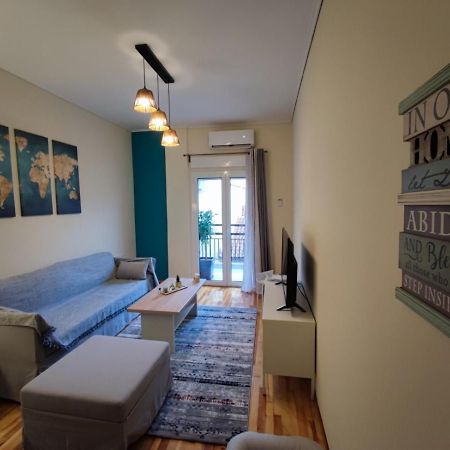 Wood & White Apartment In Historic Center With 2 Bedrooms Ioánnina Exteriör bild