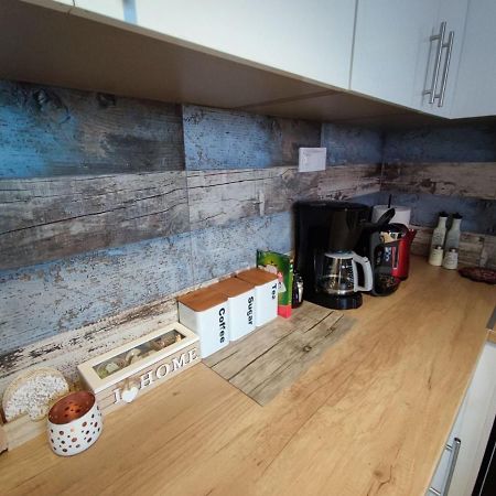 Wood & White Apartment In Historic Center With 2 Bedrooms Ioánnina Exteriör bild