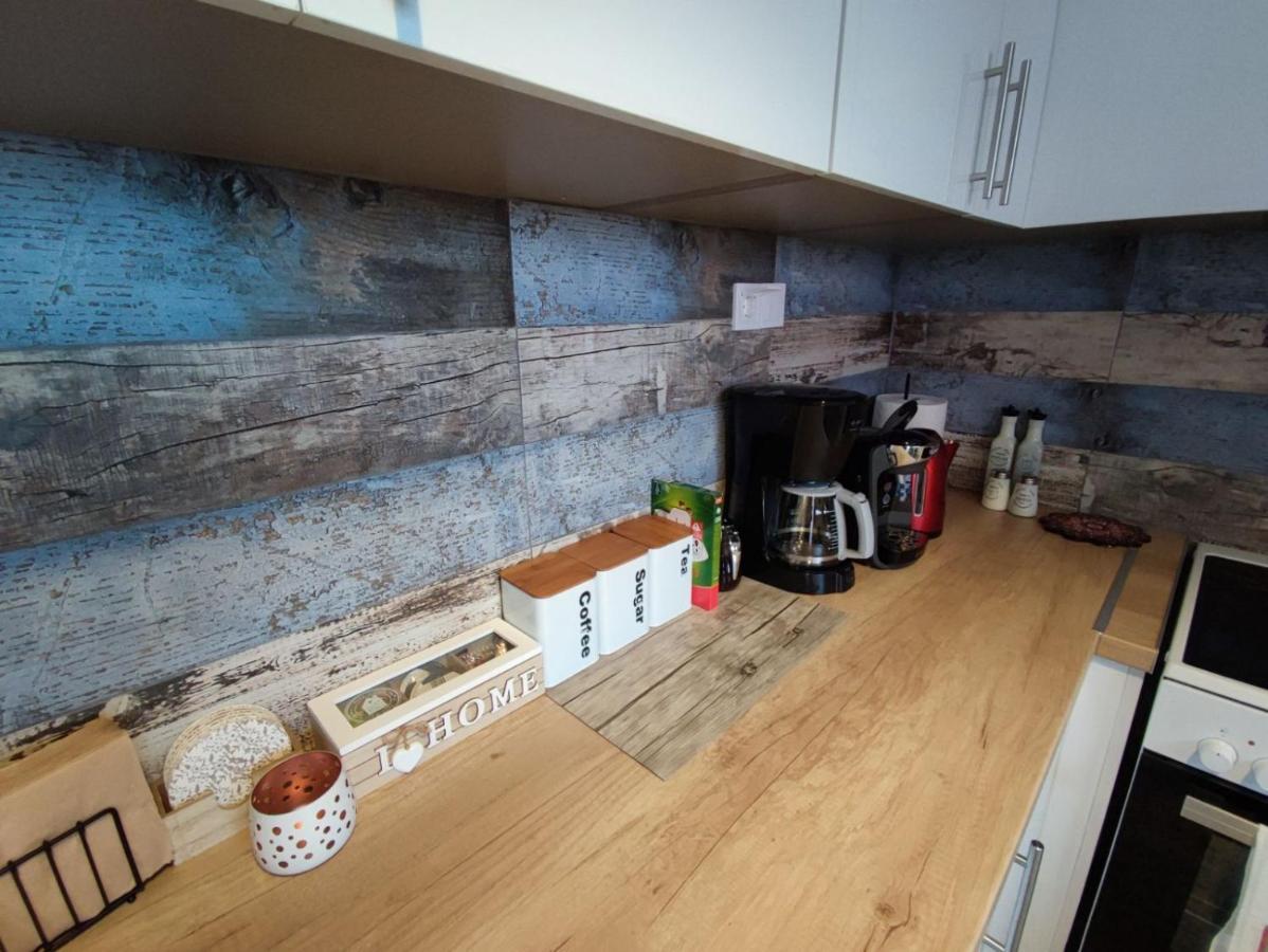 Wood & White Apartment In Historic Center With 2 Bedrooms Ioánnina Exteriör bild